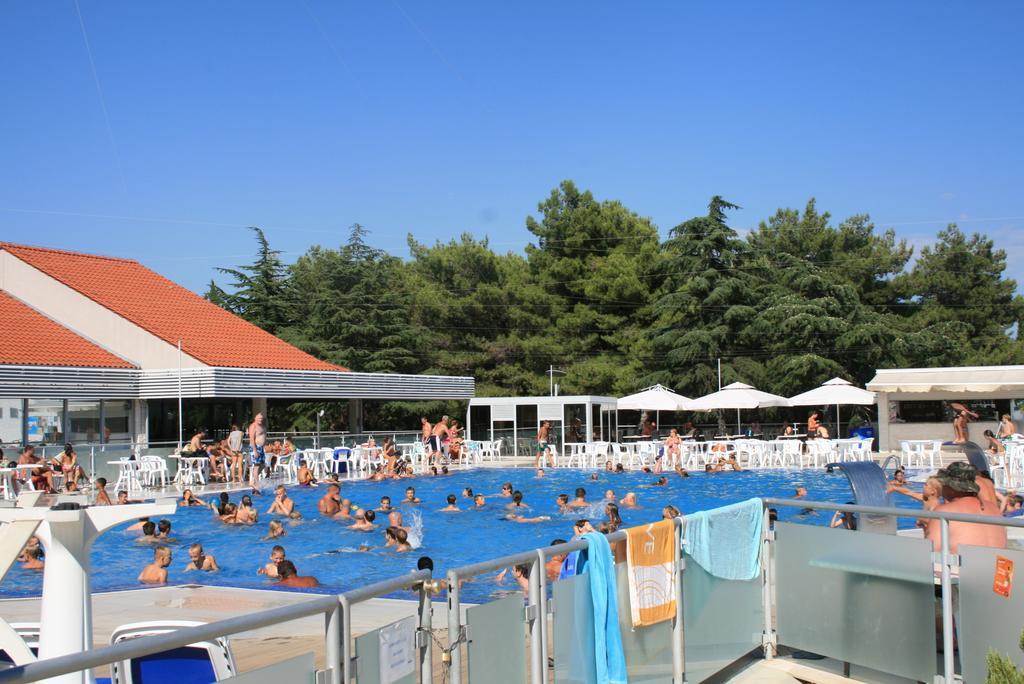 Easyatent Camping Porto Sole Върсар Екстериор снимка
