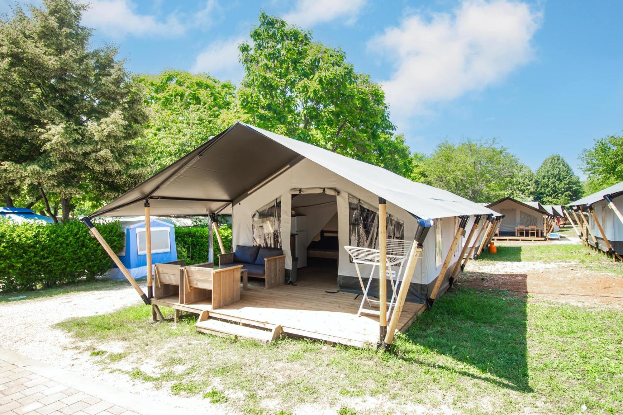 Easyatent Camping Porto Sole Върсар Екстериор снимка