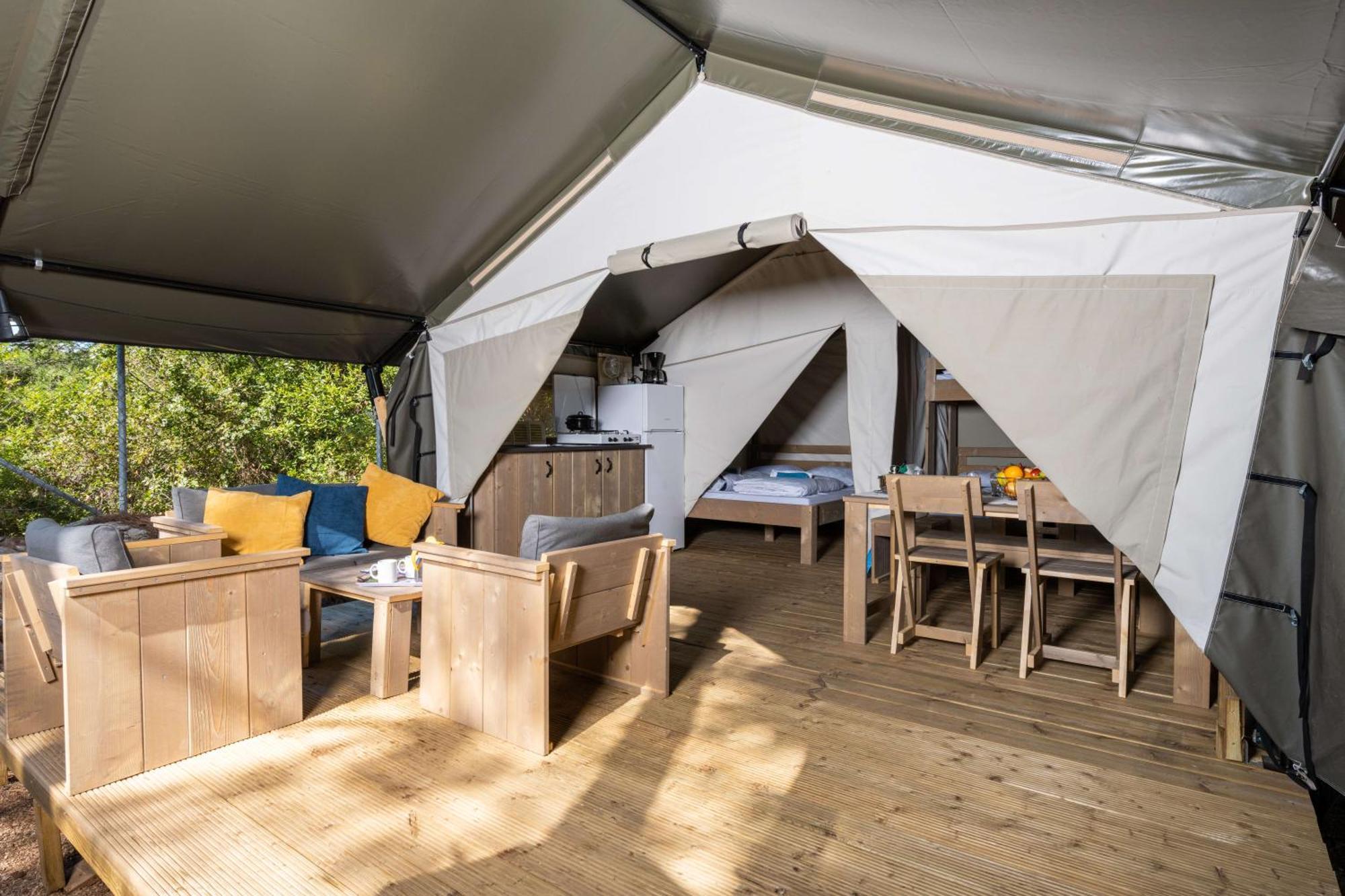 Easyatent Camping Porto Sole Върсар Стая снимка